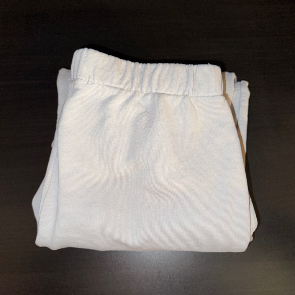 brandy melville rosa sweatpants in light pastel baby blue
